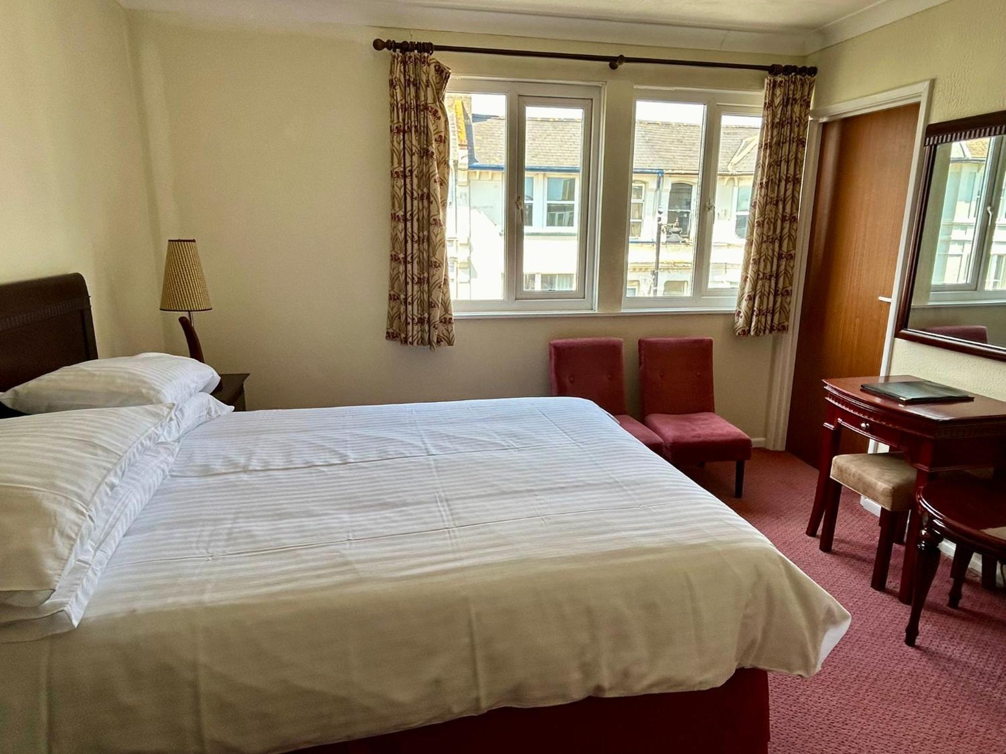 Sandringham Hotel - Seafront, Sandown - Free Car Ferry Стая снимка