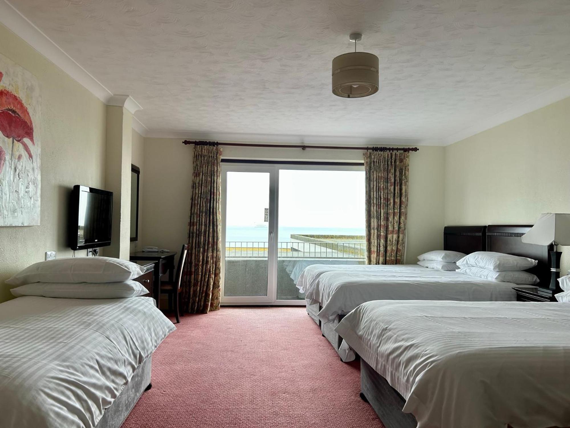 Sandringham Hotel - Seafront, Sandown - Free Car Ferry Стая снимка