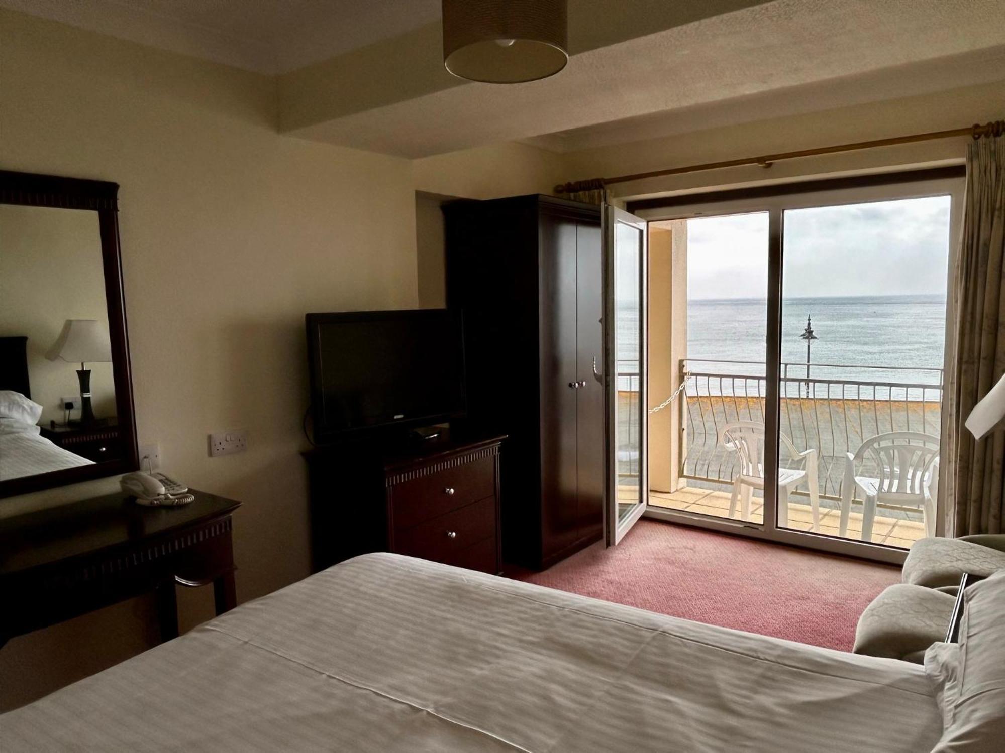 Sandringham Hotel - Seafront, Sandown - Free Car Ferry Екстериор снимка