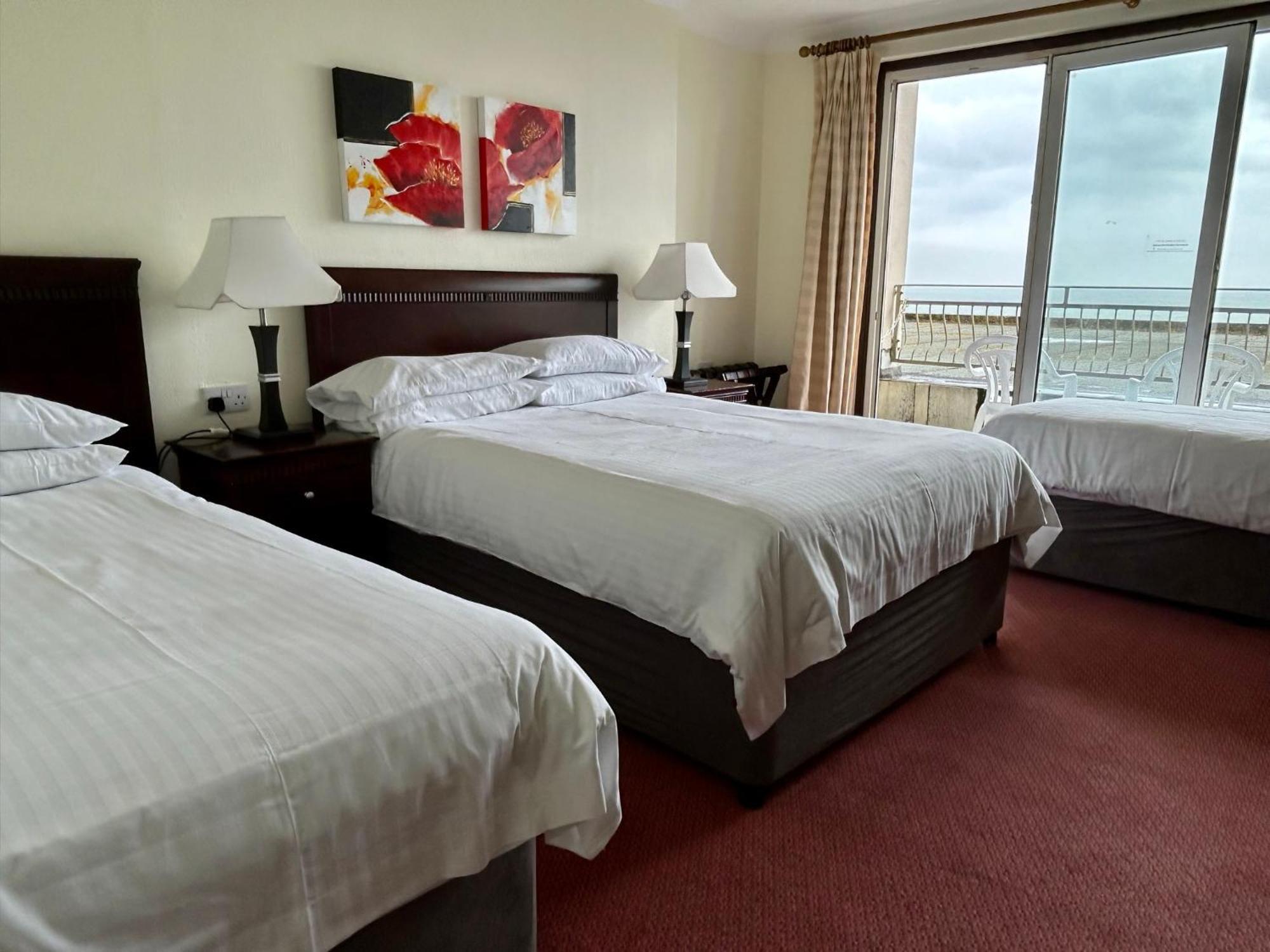 Regent Court - Seafront, Sandown - Free Car Ferry For Bookings Of 3 Or More Nights, Subject To Availability Стая снимка