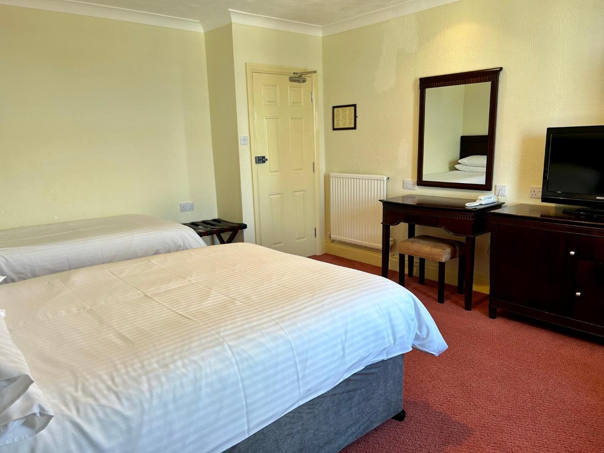 Regent Court - Seafront, Sandown - Free Car Ferry For Bookings Of 3 Or More Nights, Subject To Availability Стая снимка